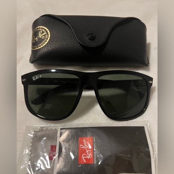 RAY-BAN Polarized Sunglasses RB4147 - Picture 3 of 12